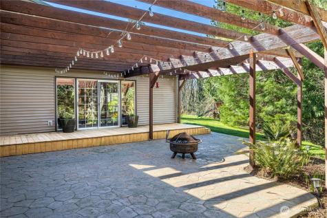 37627 W Lake Walker Drive SE Enumclaw WA 98022
