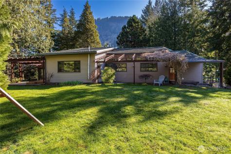 37627 W Lake Walker Drive SE Enumclaw WA 98022