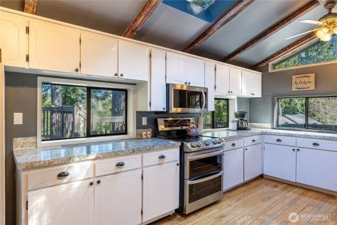 37627 W Lake Walker Drive SE Enumclaw WA 98022