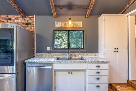 37627 W Lake Walker Drive SE Enumclaw WA 98022