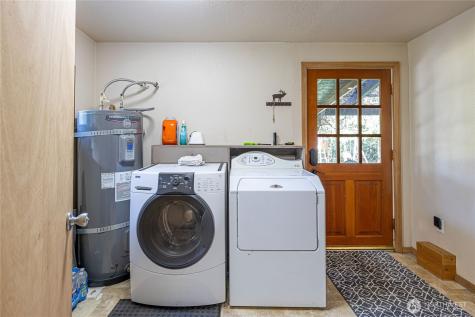 37627 W Lake Walker Drive SE Enumclaw WA 98022