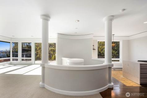 1717 Ferry Avenue SW Seattle WA 98116