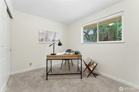 804 Lynnwood Avenue NE Renton WA 98056