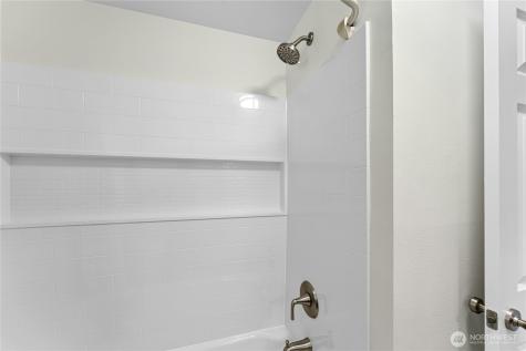 804 Lynnwood Avenue NE Renton WA 98056