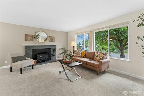 804 Lynnwood Avenue NE Renton WA 98056