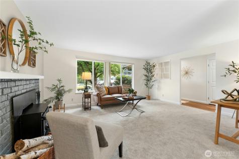 804 Lynnwood Avenue NE Renton WA 98056