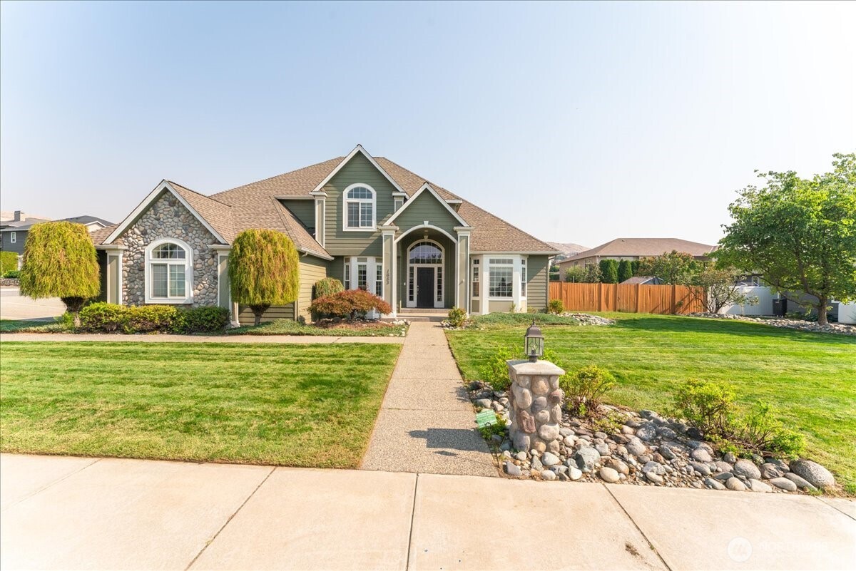 1653 Holly Lane East Wenatchee WA 98802