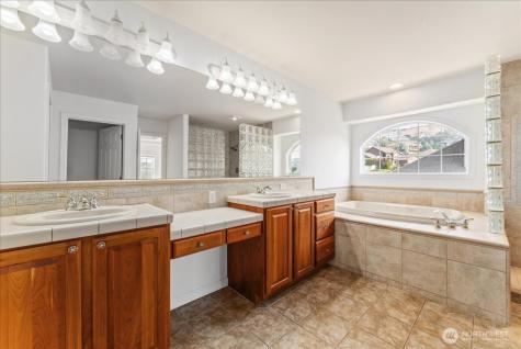 1653 Holly Lane East Wenatchee WA 98802
