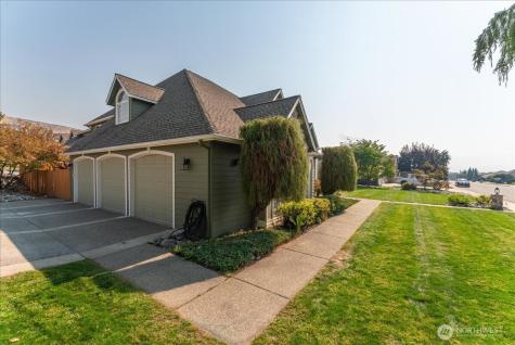 1653 Holly Lane East Wenatchee WA 98802