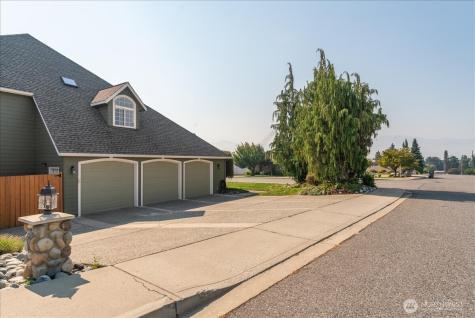 1653 Holly Lane East Wenatchee WA 98802