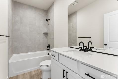 2025 NE Norseman Way Poulsbo WA 98370