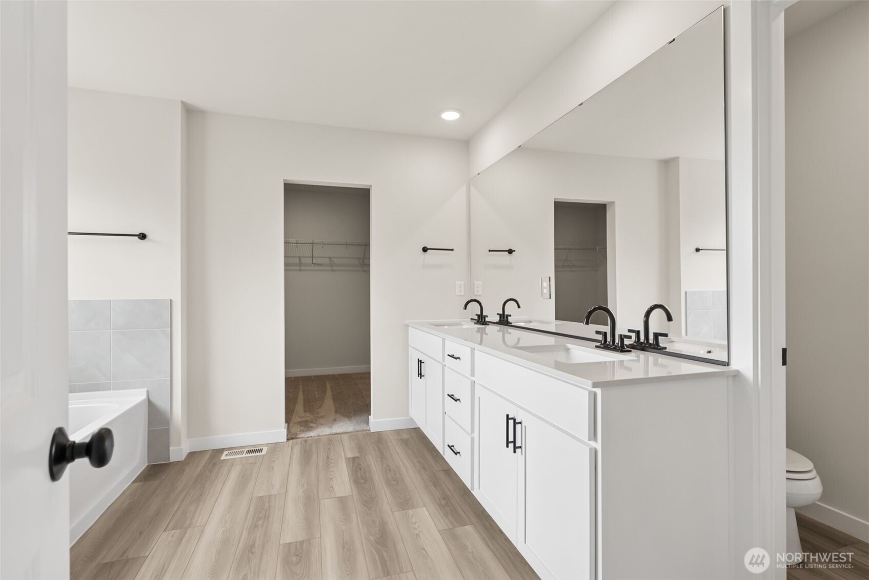2025 NE Norseman Way Poulsbo WA 98370