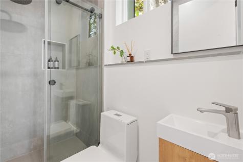 11905 89th Avenue NE Kirkland WA 98034