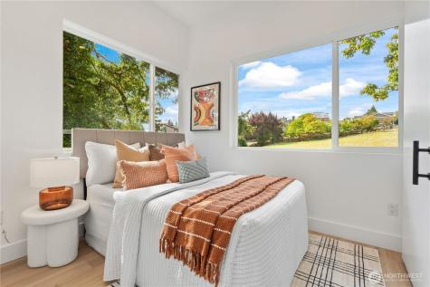 11905 89th Avenue NE Kirkland WA 98034