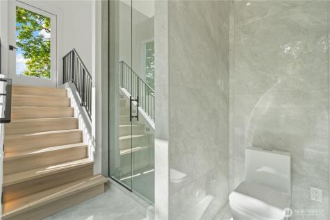 11905 89th Avenue NE Kirkland WA 98034