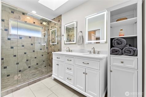 2081 Highway 153 Carlton WA 98814