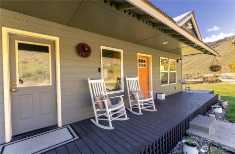 2081 Highway 153 Carlton WA 98814