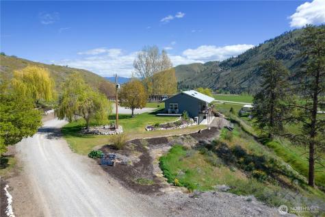 2081 Highway 153 Carlton WA 98814