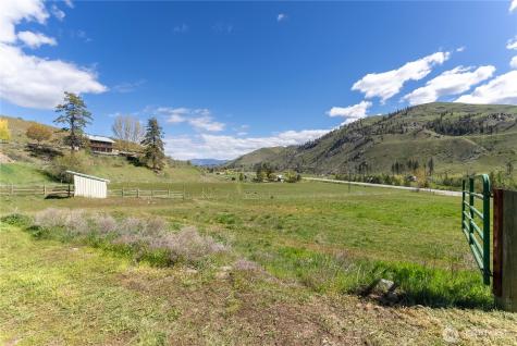 2081 Highway 153 Carlton WA 98814