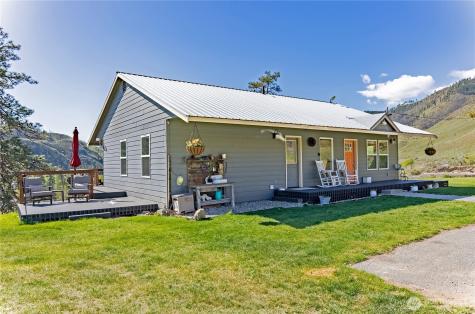 2081 Highway 153 Carlton WA 98814