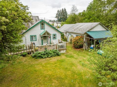 1050 Montague Darrington WA 98241
