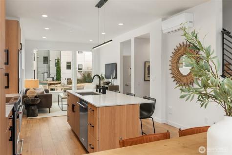 223 NE 75th Street Seattle WA 98115