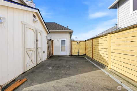13945 SE 159th Place Renton WA 98058