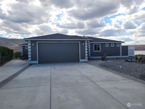 608 Beach Place Sw Mattawa WA 99349