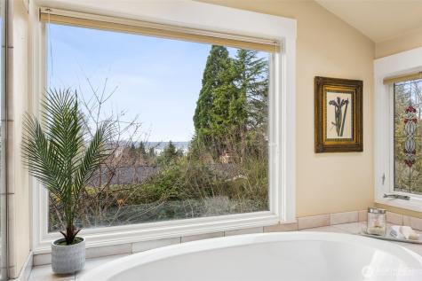 1833 3rd Street Kirkland WA 98033