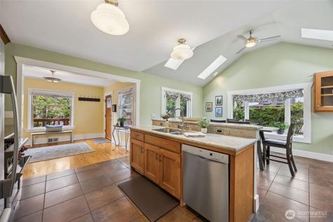 1833 3rd Street Kirkland WA 98033