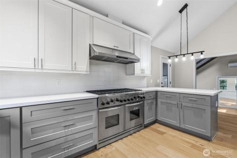 11785 Penny Place NE Bainbridge Island WA 98110
