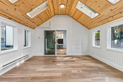 11785 Penny Place NE Bainbridge Island WA 98110