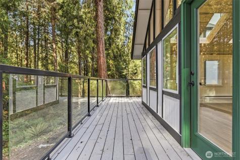 11785 Penny Place NE Bainbridge Island WA 98110