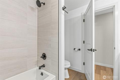 11785 Penny Place NE Bainbridge Island WA 98110