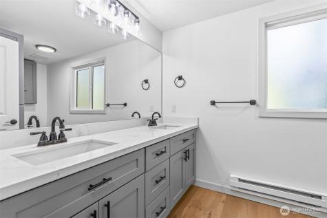 11785 Penny Place NE Bainbridge Island WA 98110