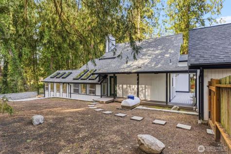 11785 Penny Place NE Bainbridge Island WA 98110