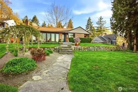 525 Kenosia Avenue S Kent WA 98030