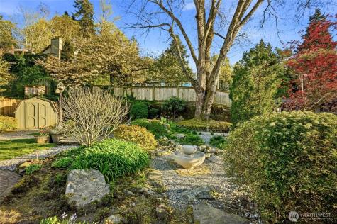 525 Kenosia Avenue S Kent WA 98030