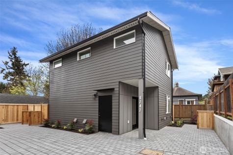 6747 Earl Avenue NW Seattle WA 98117