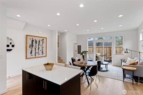 6747 Earl Avenue NW Seattle WA 98117