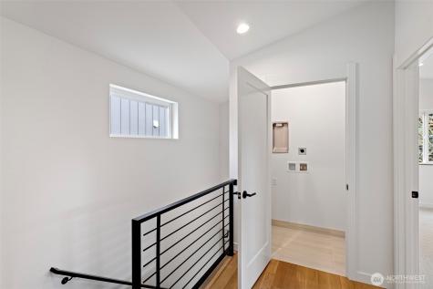 6747 Earl Avenue NW Seattle WA 98117