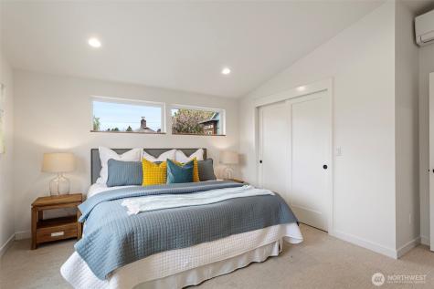 6747 Earl Avenue NW Seattle WA 98117