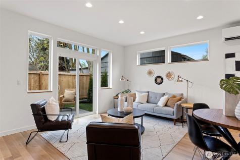 6747 Earl Avenue NW Seattle WA 98117