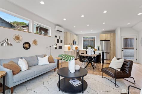 6747 Earl Avenue NW Seattle WA 98117