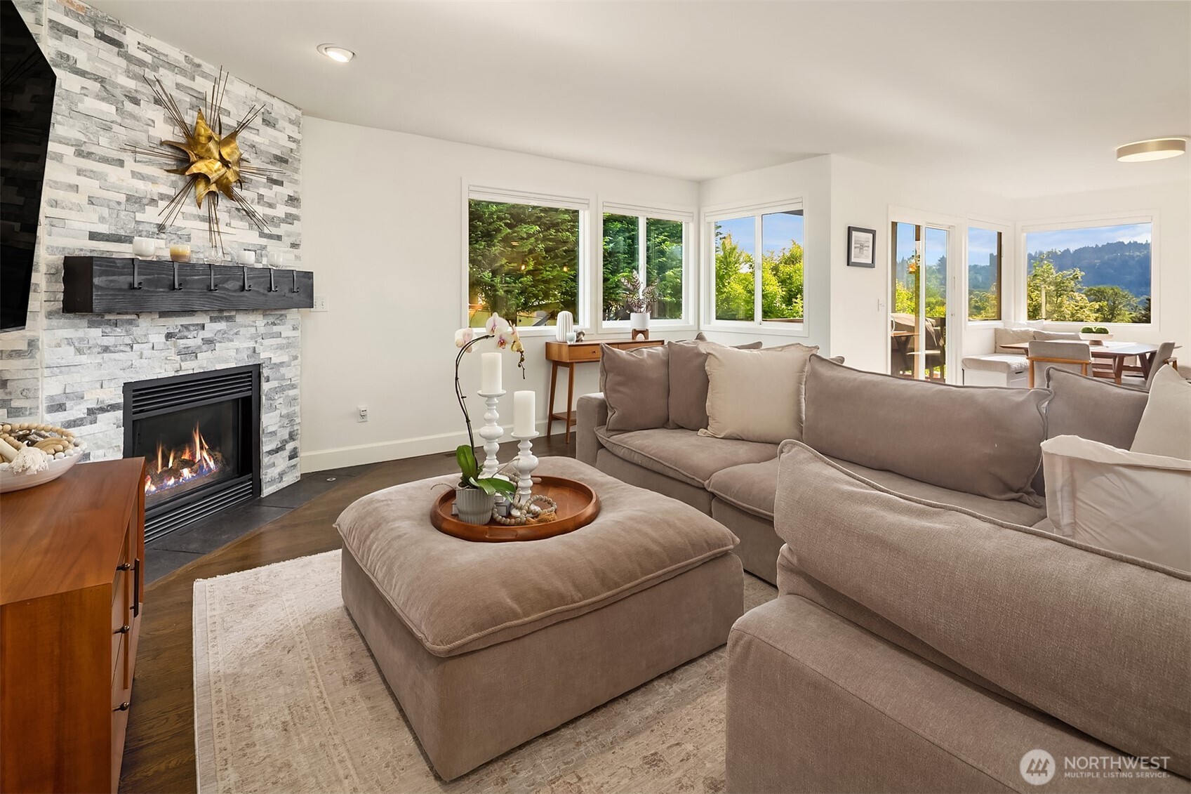 14823 1st Avenue NE Duvall WA 98019