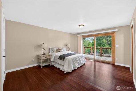 4815 West Tapps Dr East Lake Tapps WA 98391