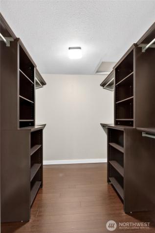 4815 West Tapps Dr East Lake Tapps WA 98391