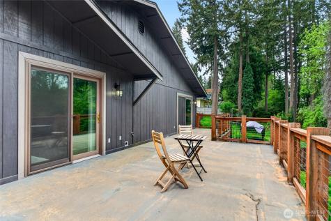4815 West Tapps Dr East Lake Tapps WA 98391
