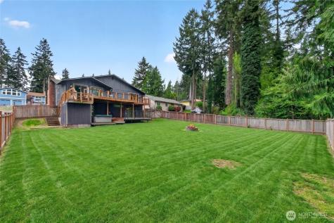 4815 West Tapps Dr East Lake Tapps WA 98391