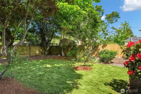 8627 34th Avenue SW Seattle WA 98126